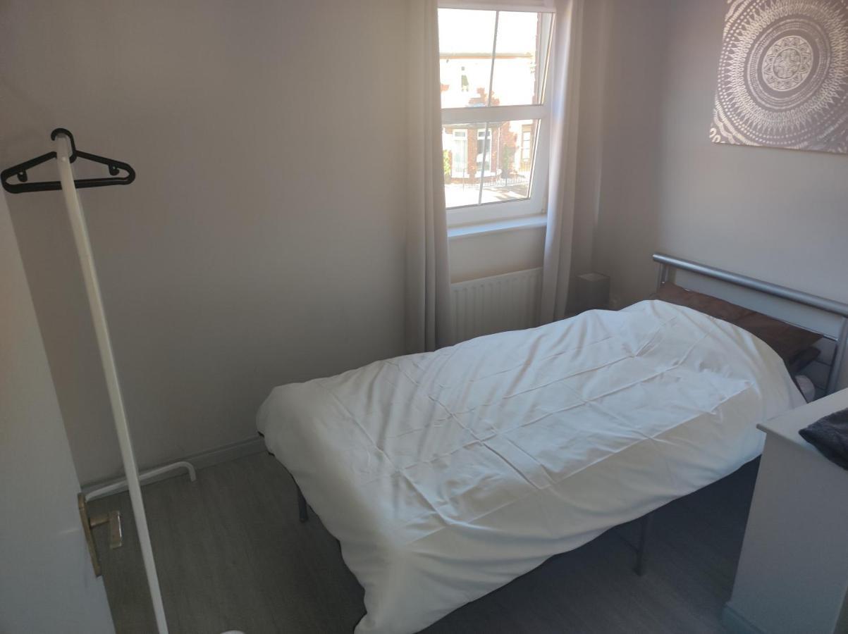 Appartamento Lewis Square Town House Belfast Esterno foto